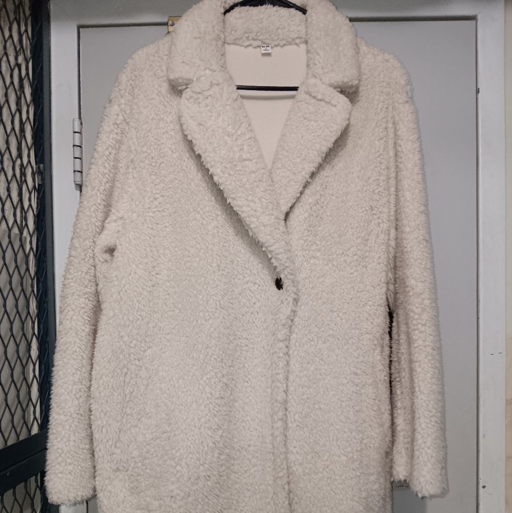 Beige teddy coat
